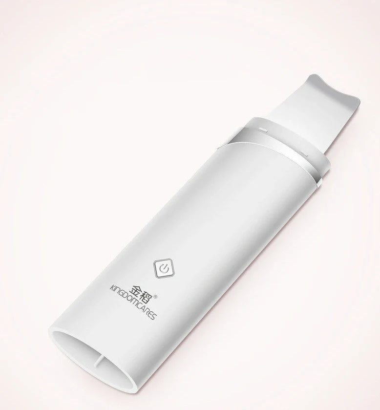 Blackhead cleanser bottle for oily skin with oil control and pore cleaning benefits