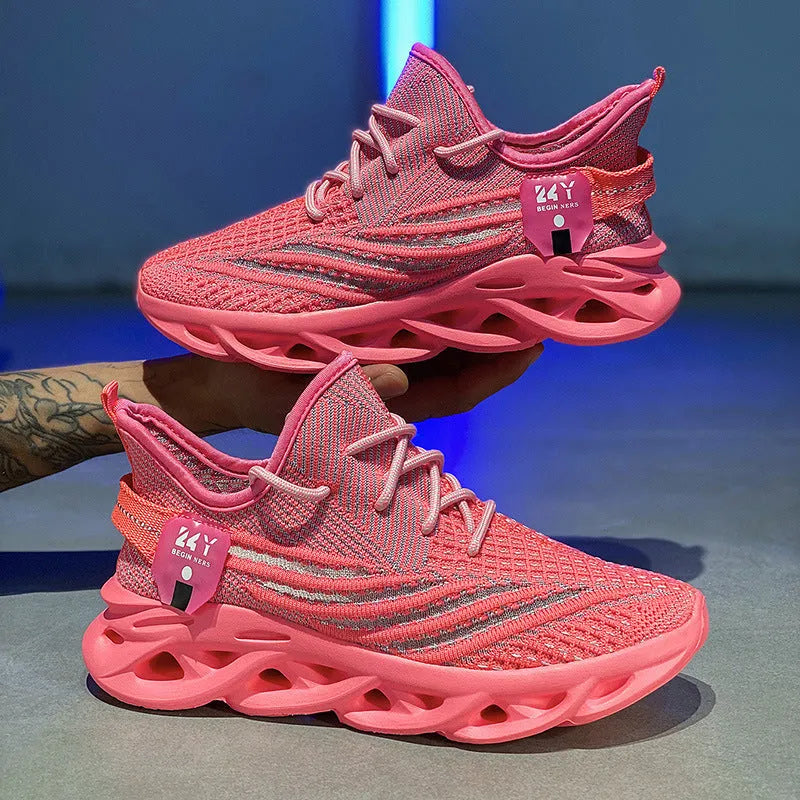 Men's flyknit mesh platform sneakers in solid colours with stitching details