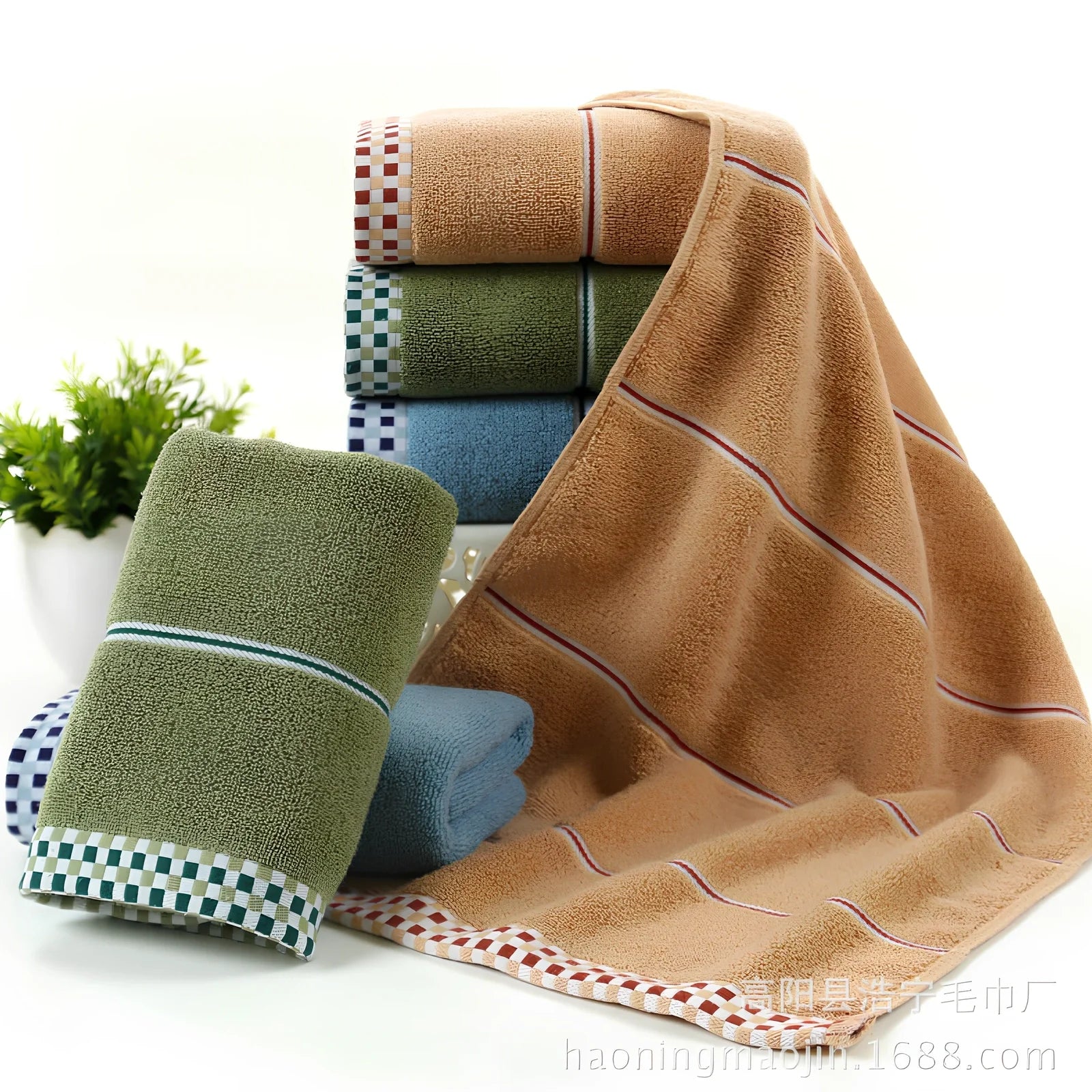 Grey houndstooth 90% cotton facial towel, 35x75cm, quick-absorbing for couples' bathroom use