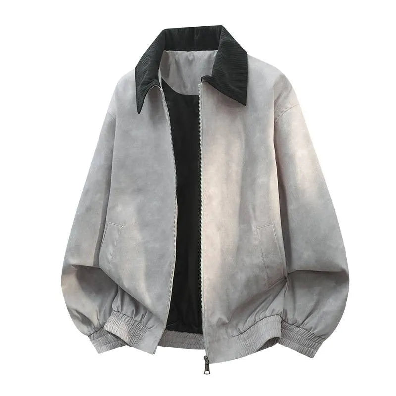 Man wearing a grey stitching lapel casual jacket with side seam pockets and a straight hem.