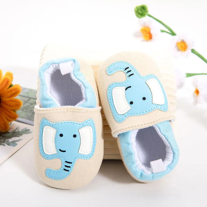 Baby soft bottom non-slip cotton cloth toddler shoes in cartoon design with rubber sole