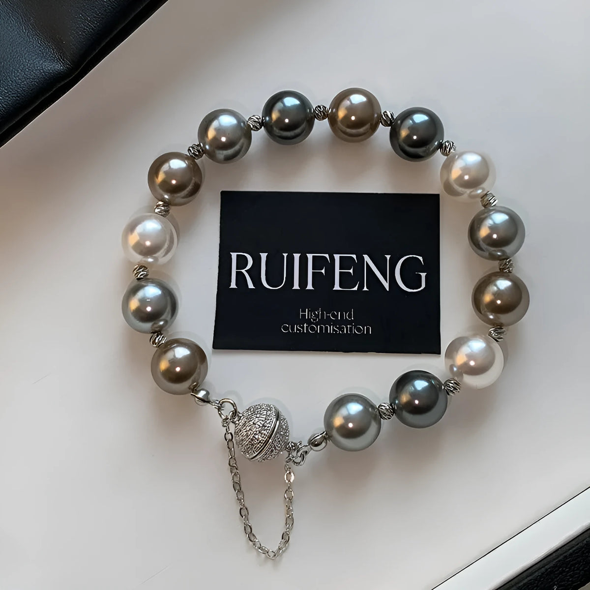 Gray pearl magnetic buckle bracelet for women, RF1034 silver colour, geometric shape with ring element