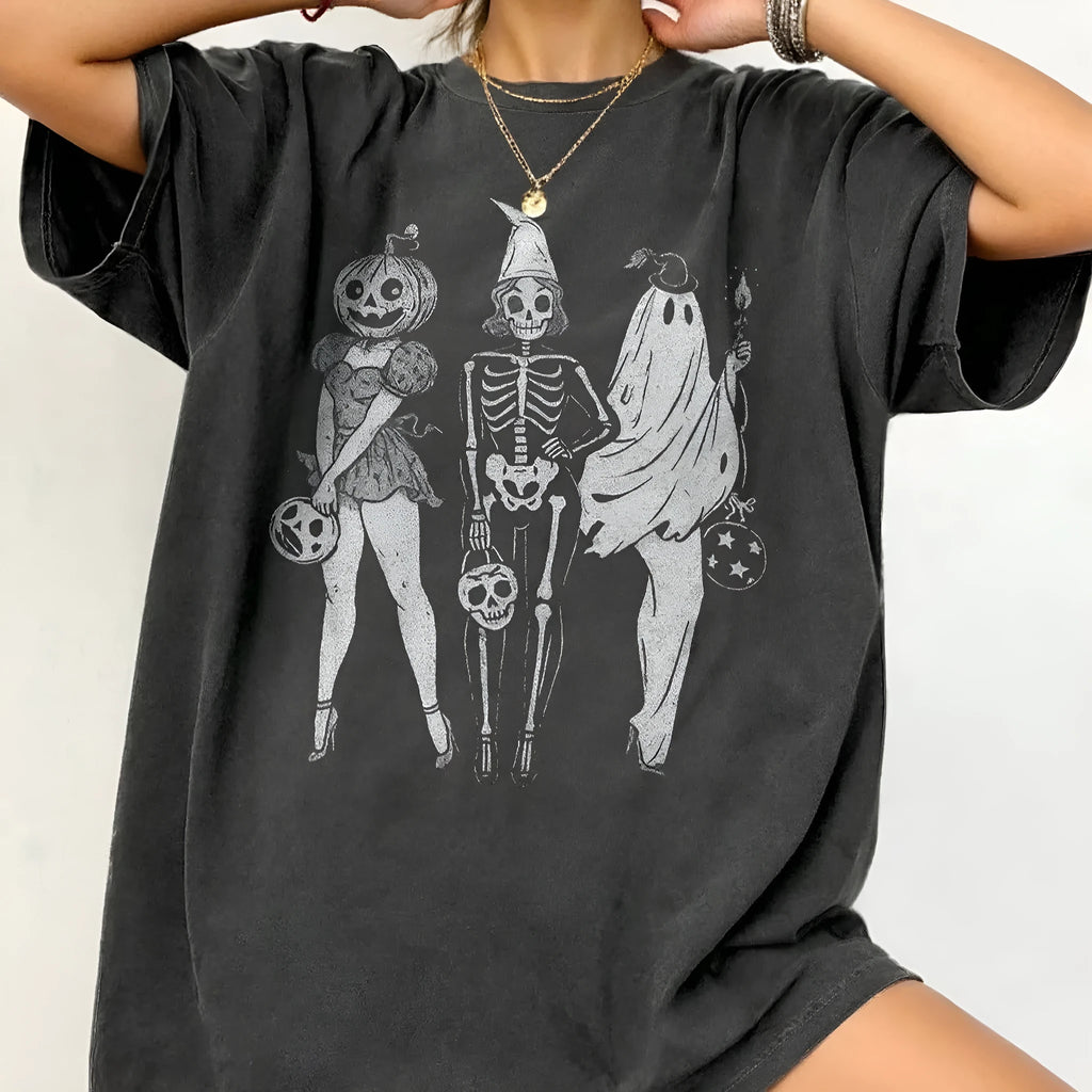 Straight-fit cotton summer t-shirt with round neck and loose short sleeves in multiple colour options