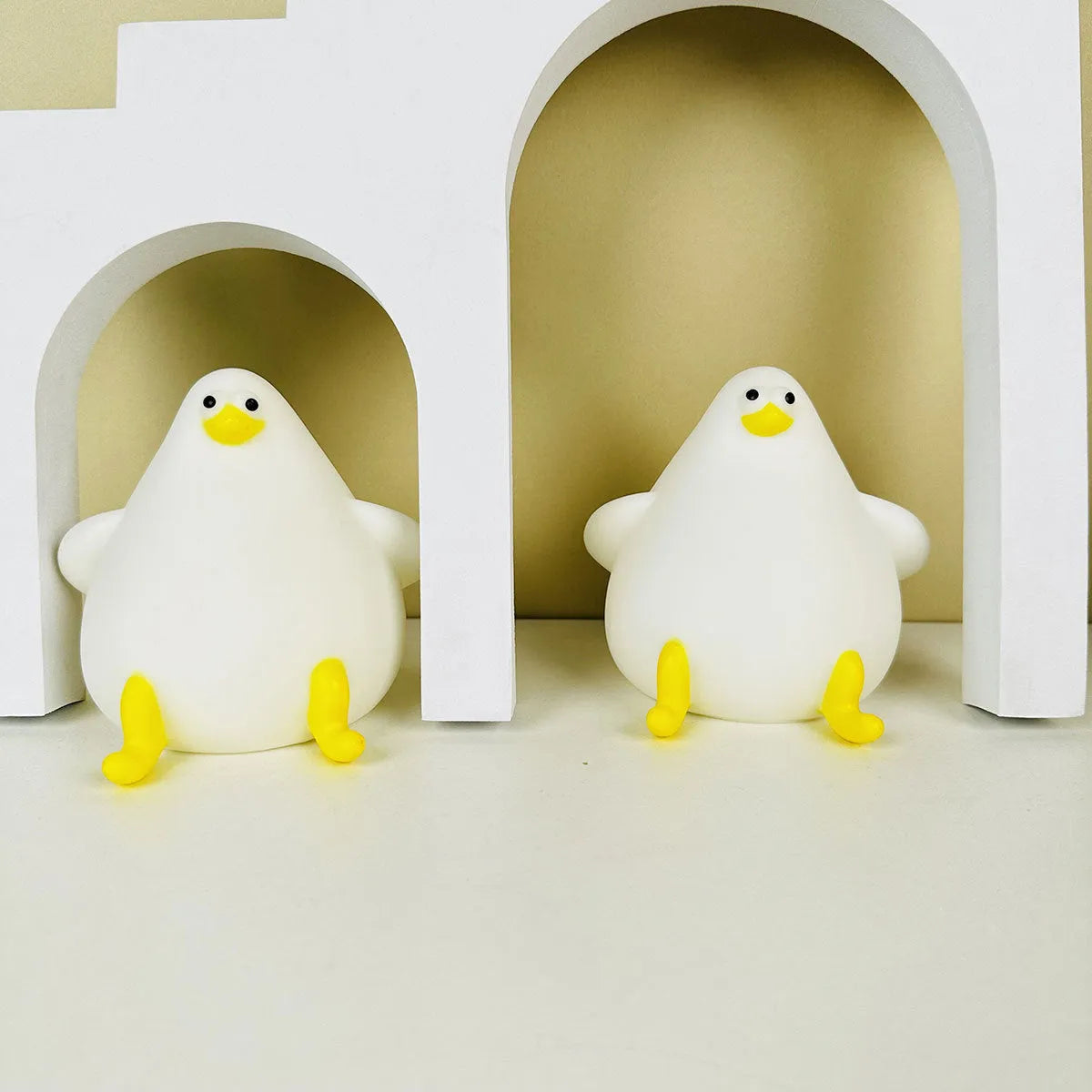 Cute cartoon silicone seagull night light with USB charging, 10.2 x 9.4 cm, for kids bedroom