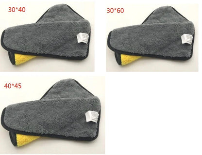 Two-colour double-sided car cleaning towel for scratch-free wash