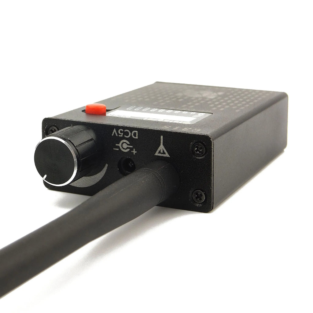 G318 professional anti-eavesdropping signal detector unit shown from the front.