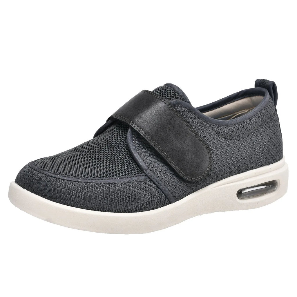 Men's velcro casual shoes in black with mesh fabric upper and round toe