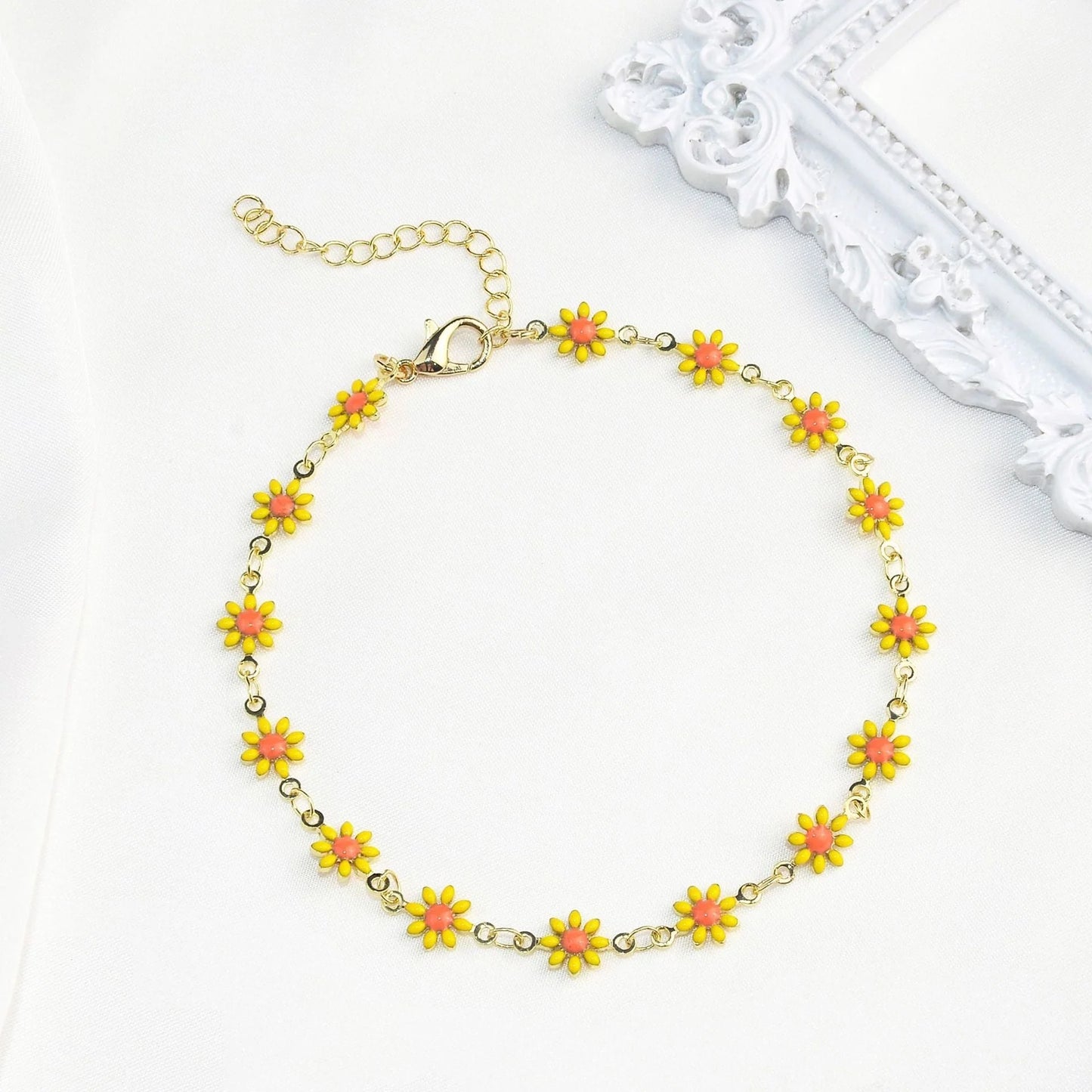 Little Daisy Anklet with floral design in various colours