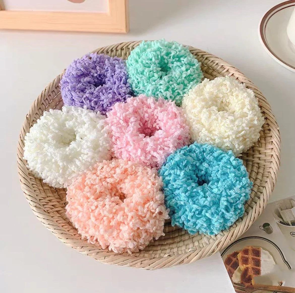 Korean style luminous hair circle plush head rope lady cloth hair tie in various colours