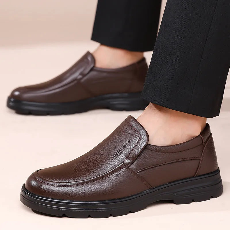 Men's genuine leather lace-up business casual shoes in brown with round toe and stitching detail