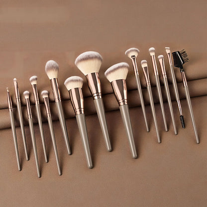 15-piece brown makeup brush set with 19cm lengths and 4cm man-made fibre eye shadow brush