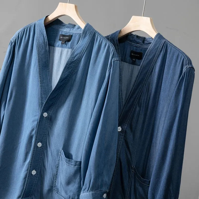 Men's dark blue denim coat with V-neck and three-quarter sleeves