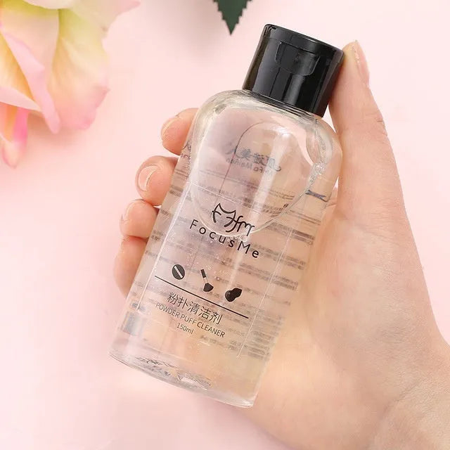 50ml makeup brush cleaning liquid in a compact 9x3x3cm bottle