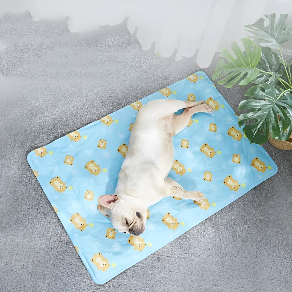 Grey pet cooling mat made of PVC polyester with soft ice gel filling, 30x40cm size, on floor