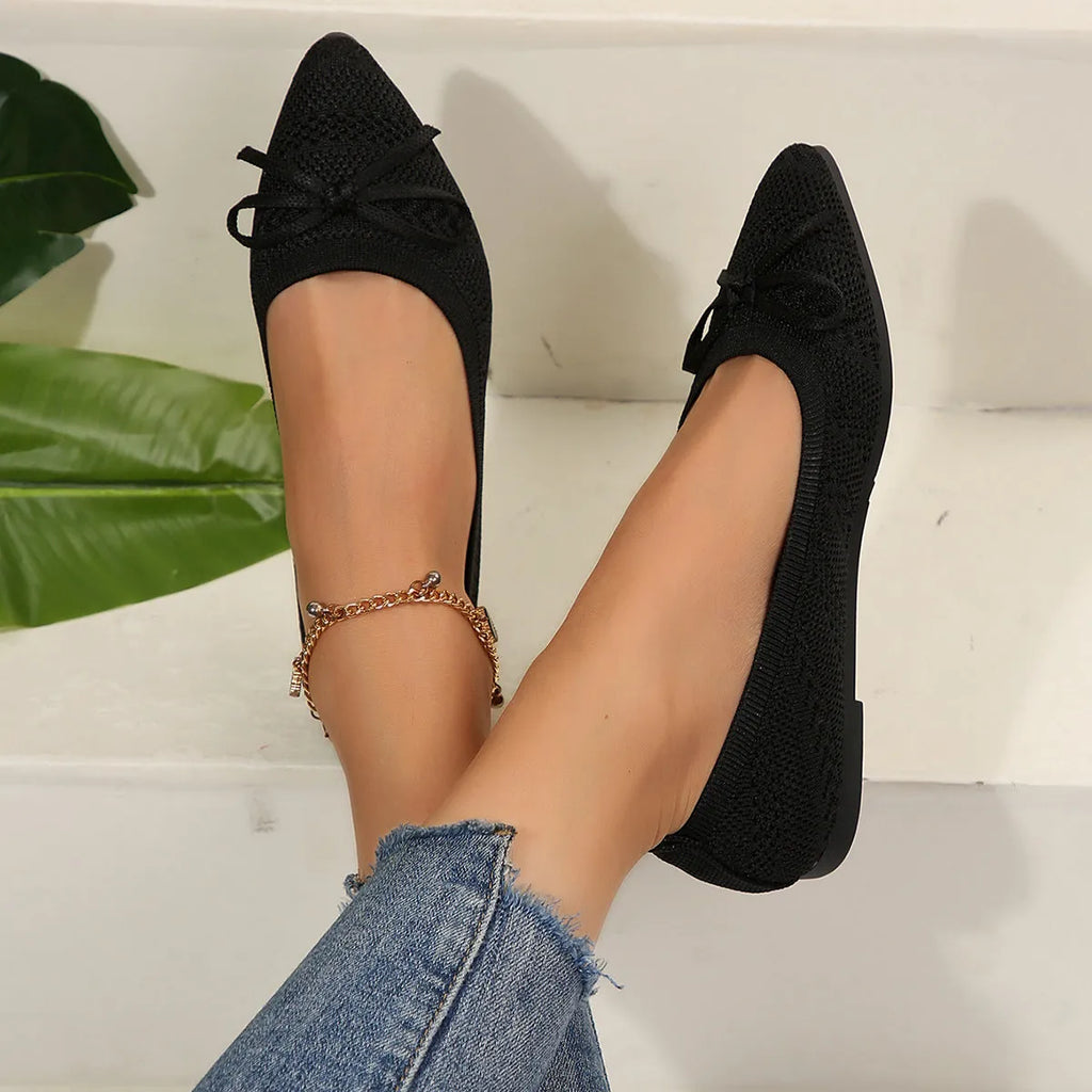 Women's bow-detailed knitted loafers with pointed toe and flat heel in multiple colour options