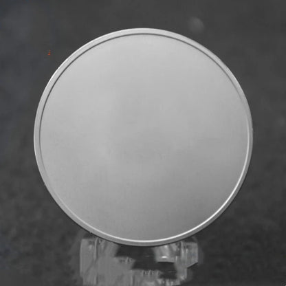 Zinc alloy electroplated collectible coins in gold and silver, 4cm diameter