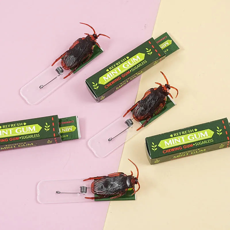 Cockroach chewing gum spoof toy in startled chewing gum colour, 9x2x1.5cm plastic PVC iron paper gag