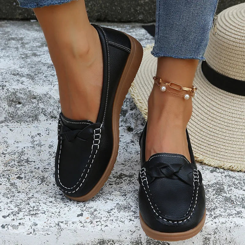 Women's flat shoes with woven PU upper, round toe, low heel, available in solid colours for spring autumn.