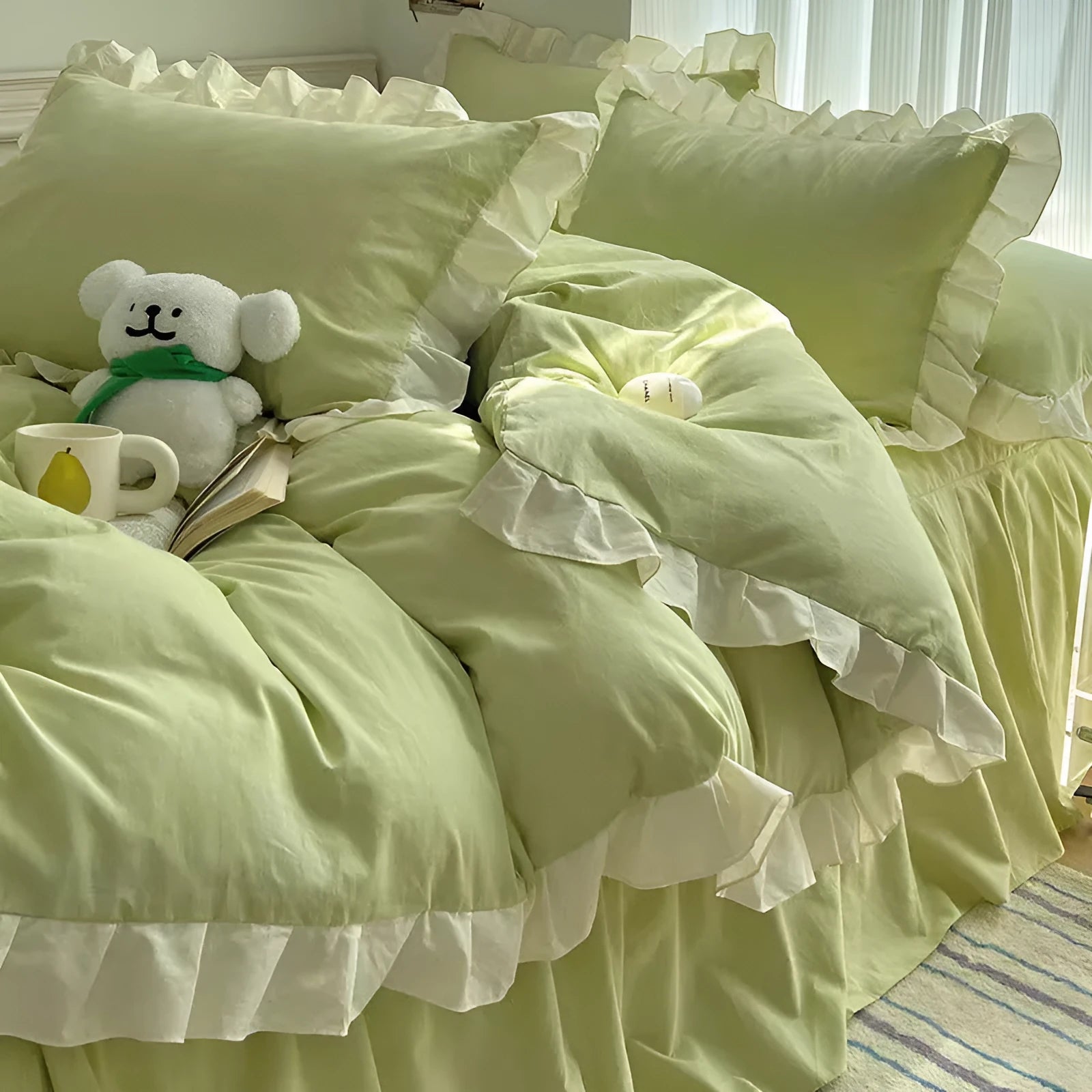 Washed cotton linen four-piece bedding set in solid colour with quilt cover and pillowcases