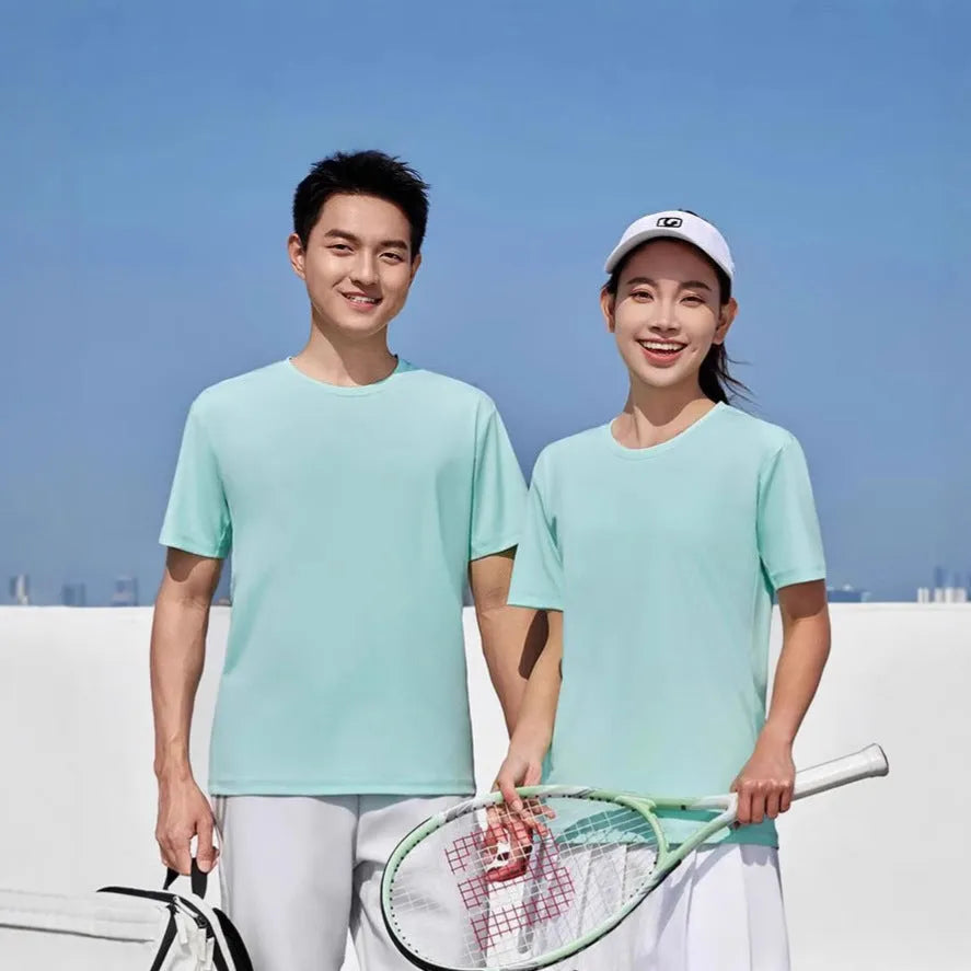 Men's solid colour loose-fit polyester t-shirt with round neck and short sleeves on a hanger.