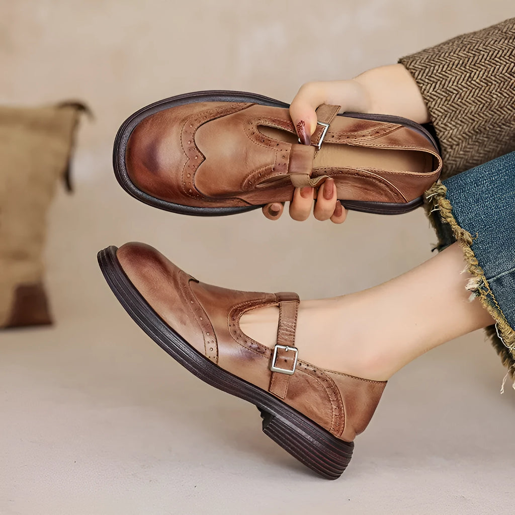 Women's black and brown British-style flat leather shoes with round toe and sheepskin uppers