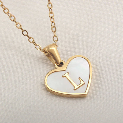 Personalized 26-letter heart-shaped necklace made of stainless steel and white shell