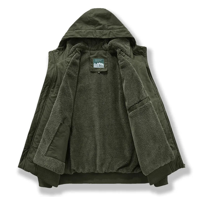 Men's cotton padded winter jacket in black with loose fit and side pockets
