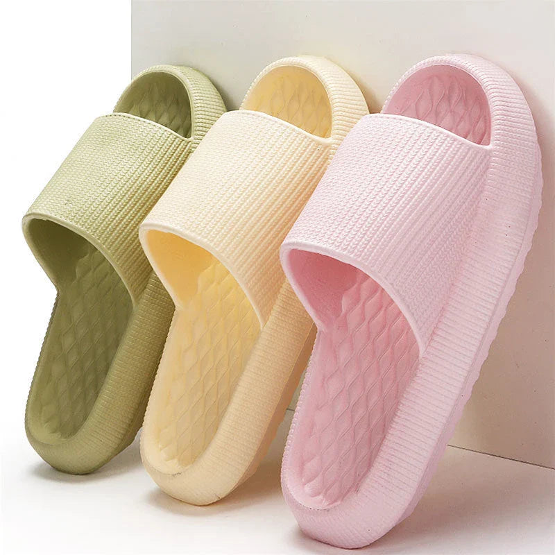 Stylish EVA slippers with rhombus stripe pattern for comfortable summer wear