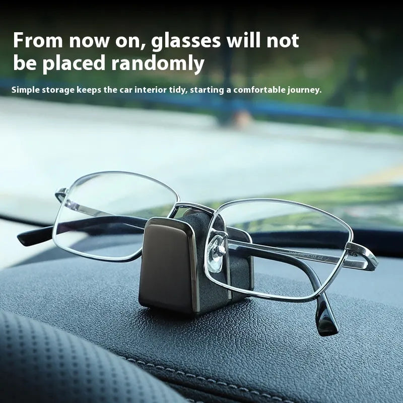 Car dashboard sunglasses holder clip in zinc alloy with leather elements measuring 3.7cm