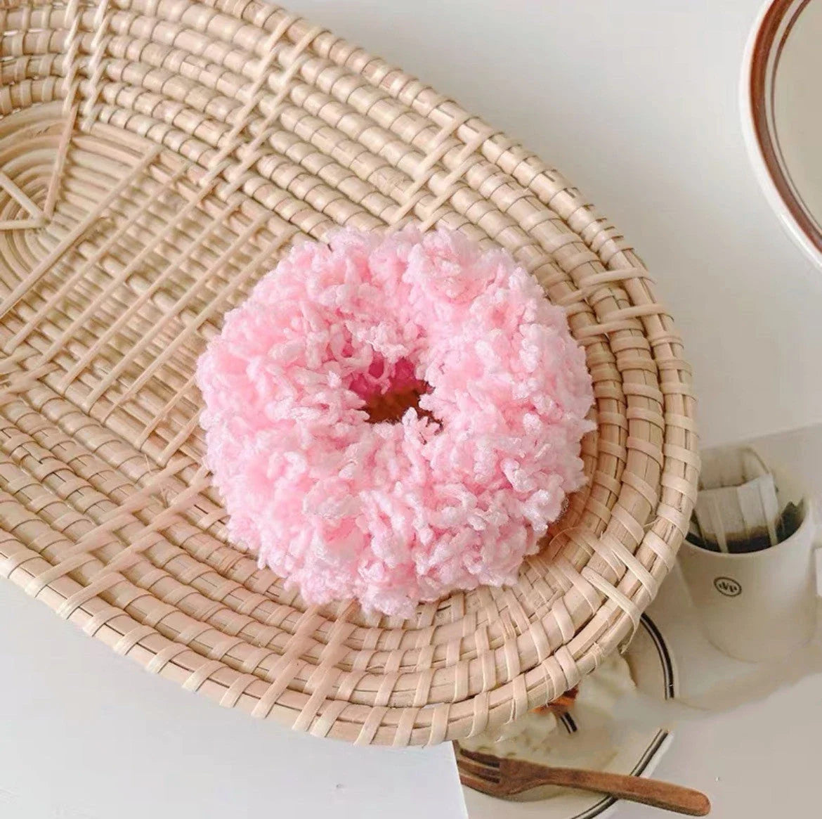 Korean style luminous hair circle plush head rope lady cloth hair tie in various colours