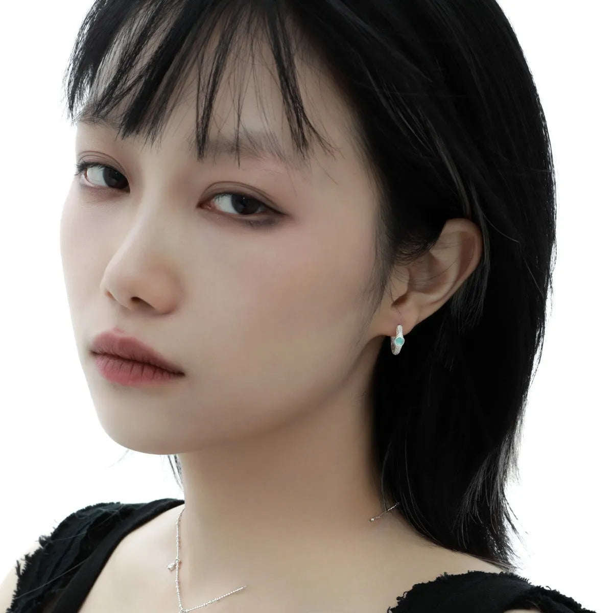 Burnt silver geometric ear clips with round design on 925 silver base