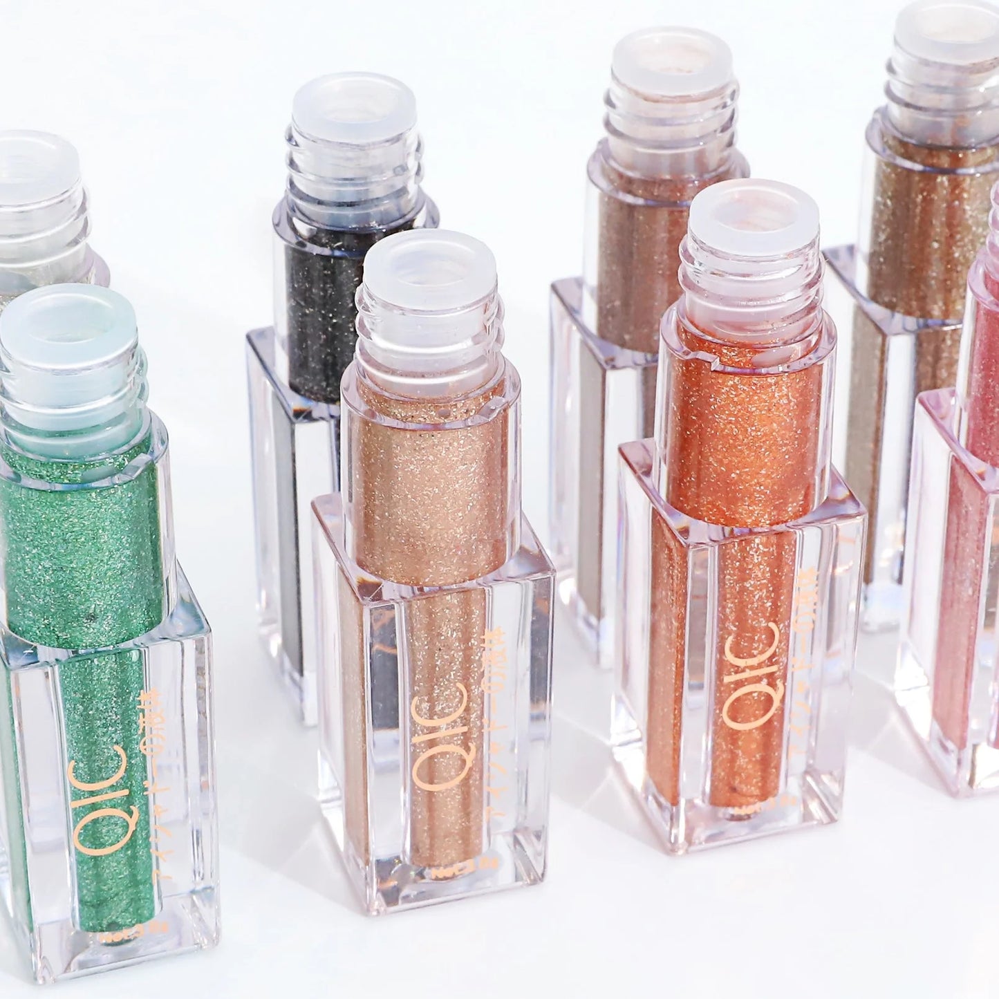 Liquid Eyeshadow with crushed diamond effect in various shades for a glamorous look