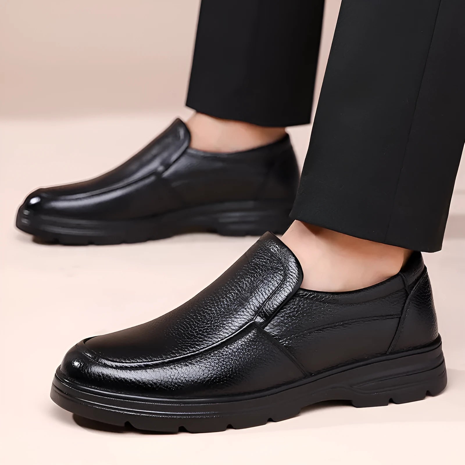 Men's genuine leather lace-up business casual shoes in brown with round toe and stitching detail