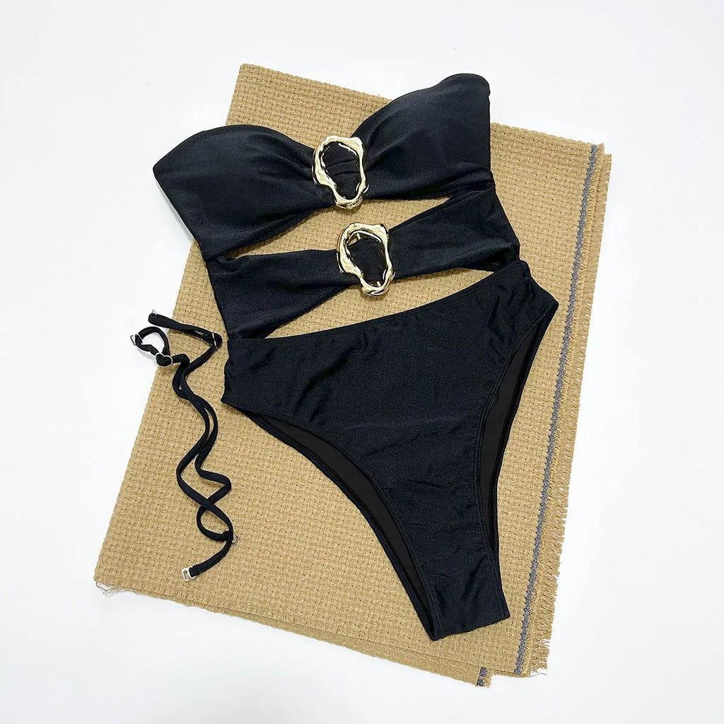 Women's solid colour nylon one-piece swimsuit in black for swimming and wading