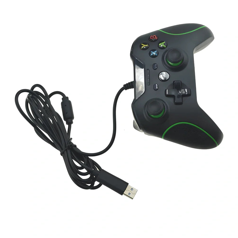 Black wired USB controller for Xbox One and PC with 2M cable and analog triggers, plug-and-play compatible