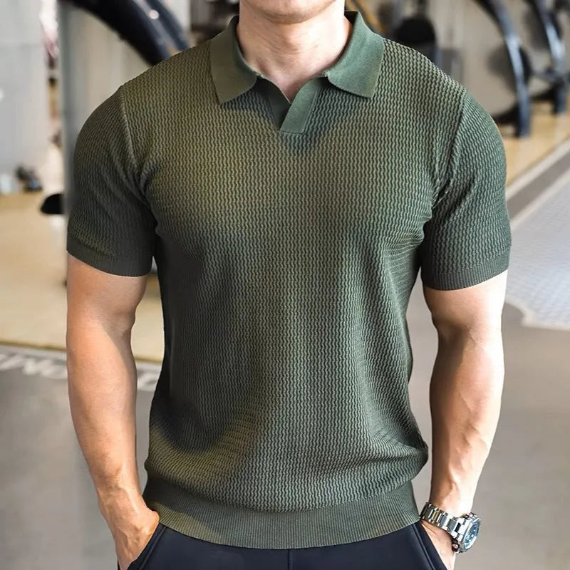 Men's slim fit polo shirt with button henry collar in solid colours.