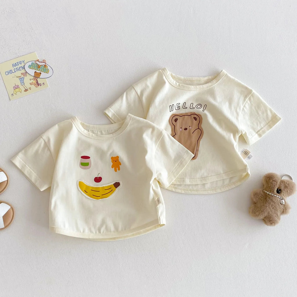 Children's suit with bear patch cartoon T-shirt and matching shorts in khaki colour, cotton-polyester blend