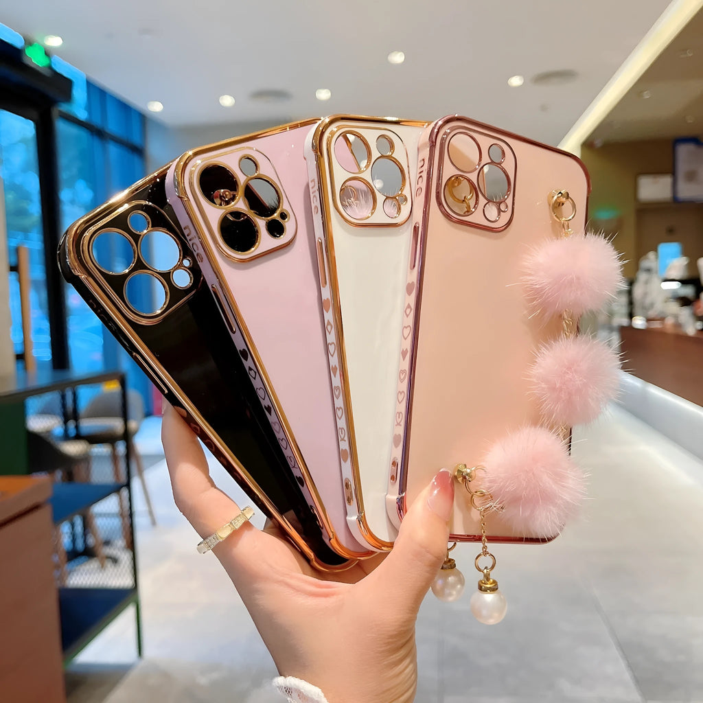 TPU phone case with plush bracelet and electroplated chain for iPhone – black colour option