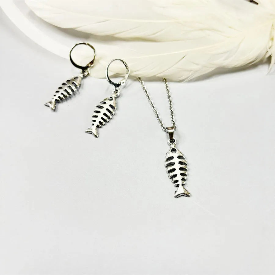 Retro fishbone necklace and earrings set with adjustable O-shaped alloy chain