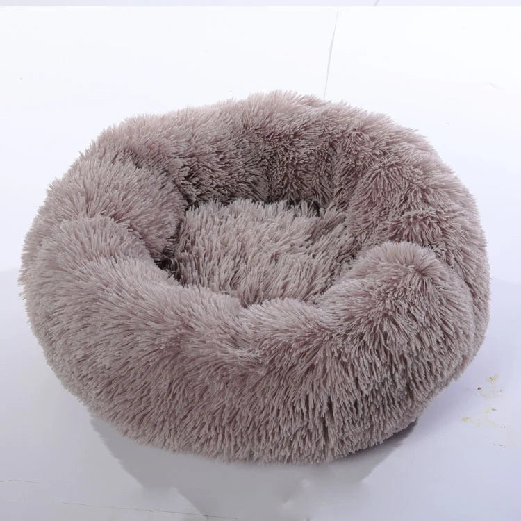 Plush pet nest in various colours and sizes for ultimate pet comfort