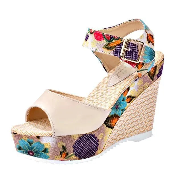 Women's floral high heel wedge sandals with ankle strap in white, upper material artificial PU, rubber sole, 11cm heel and 3cm platform