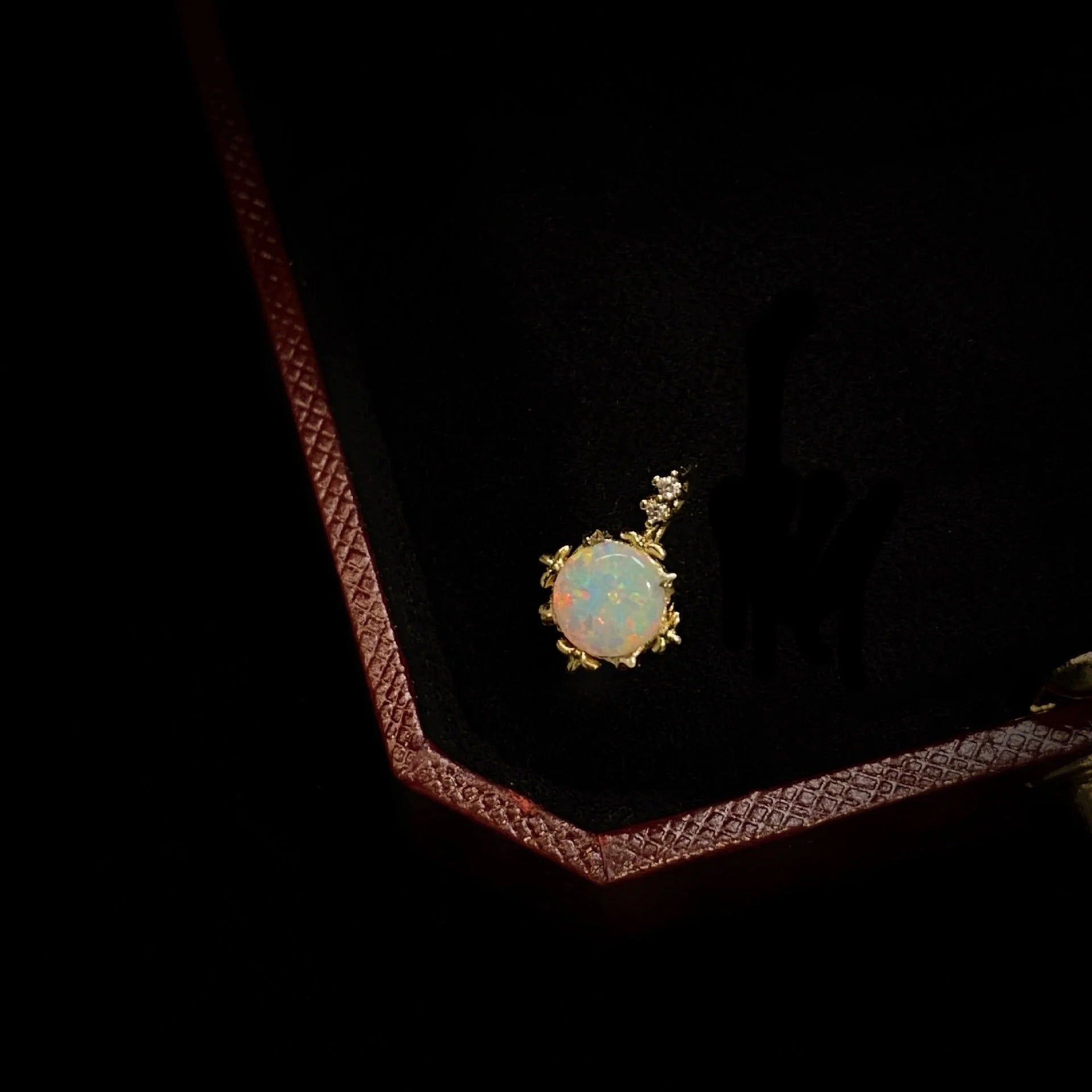 Opal Court Style Glow Gold Plated 14k Yellow Gold Necklace with Flower Pendant