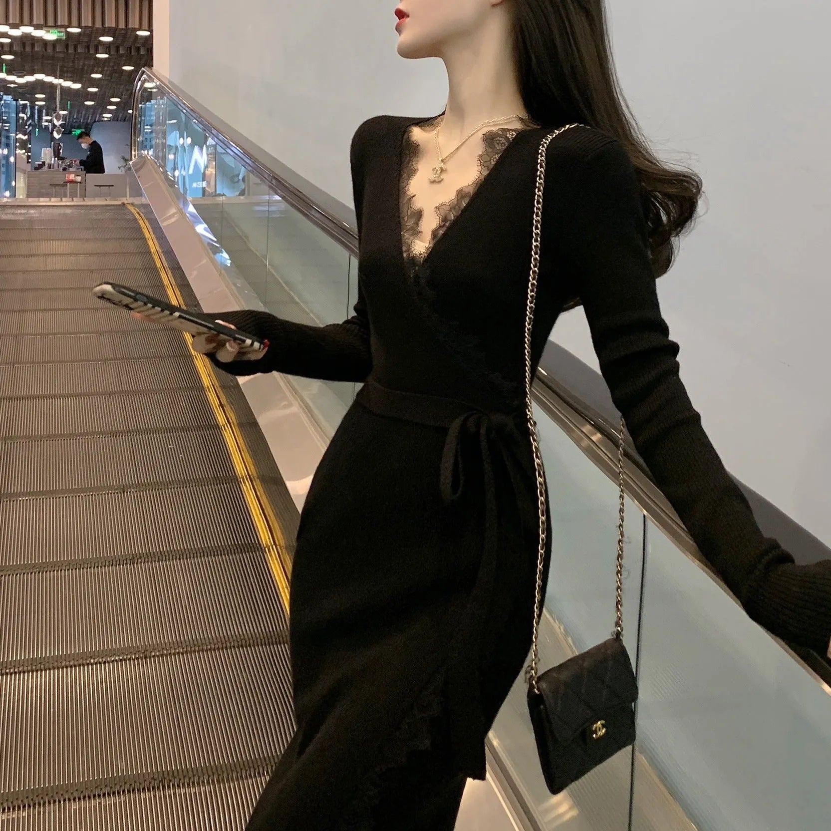 Black polyester princess dress skirt for women with slim fit and Asian sizing