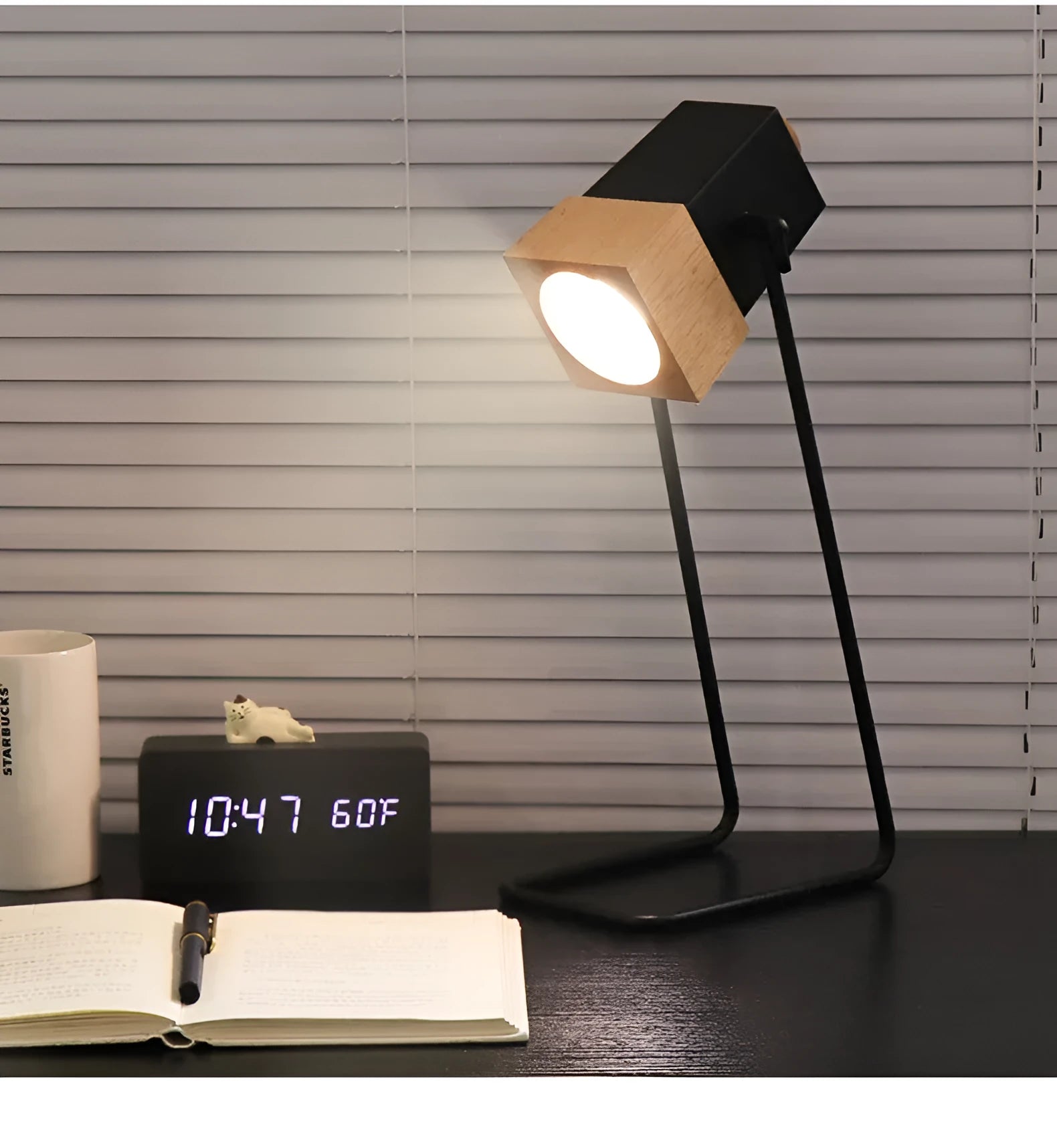 Anti-myopia charging desk lamp with LED light, rubber wood and iron art construction
