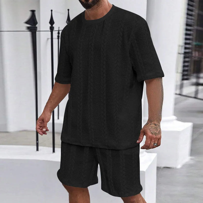 Men's knitted jacquard summer casual set with short-sleeve pullover and matching shorts in solid colour