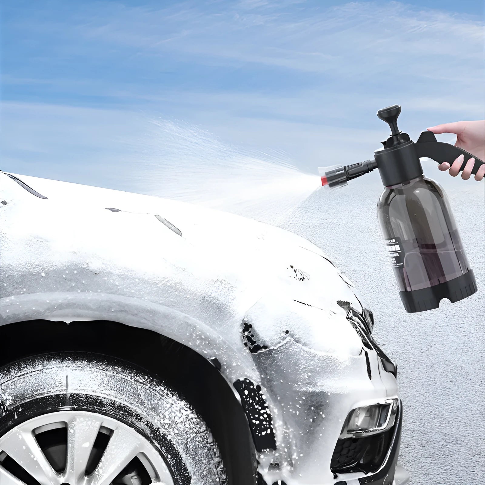Black 2L hand-held foam watering can sprayer with ergonomic handle and pump mechanism.