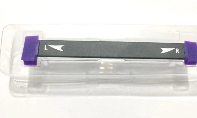 Cat eye wing eyeliner stamp with aluminium body and silicone tip measuring 11x1.5cm for precise winged eyeliner application in seconds with consistent results every time