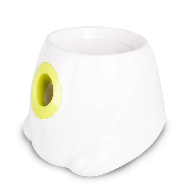 Dog playing with Automatic Interactive Ball Launcher, adjustable distance settings