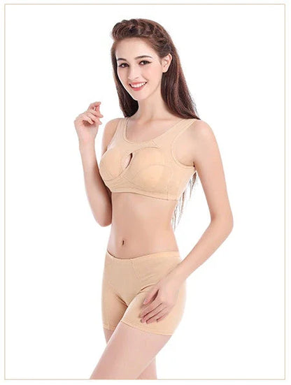 Comfortable and supportive sports bra with wireless design, crossover lift, and inner-bust band for plus-size support