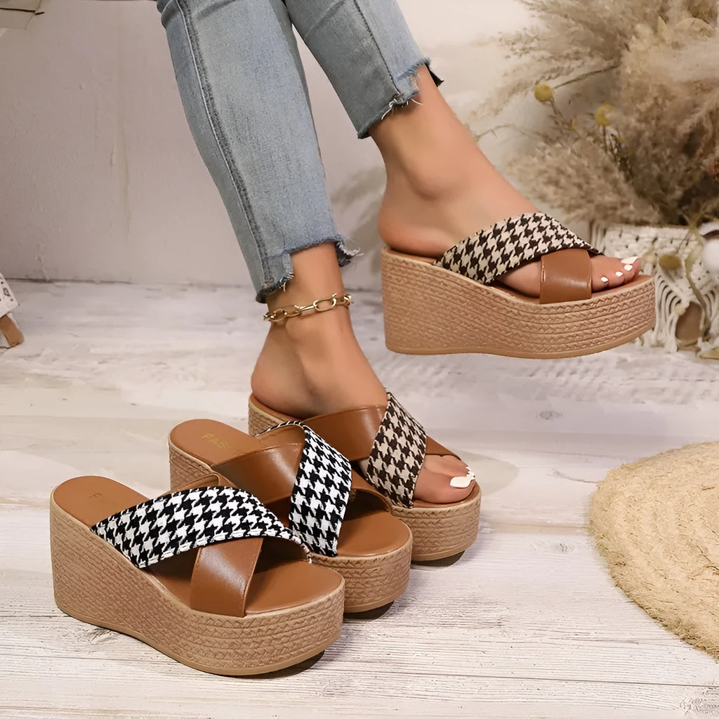 Women's brown leopard and plaid pattern casual wedge sandals with a rubber sole.